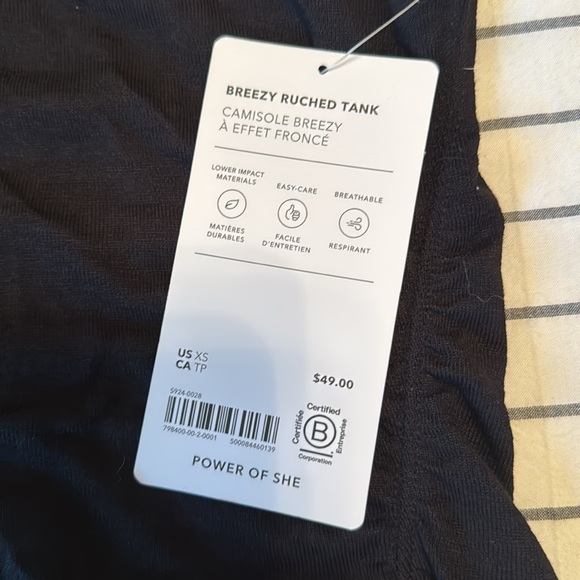 Breezy ruched tank - Picture 2 of 3